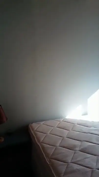 Video: el dormitorio de una vivienda habitada